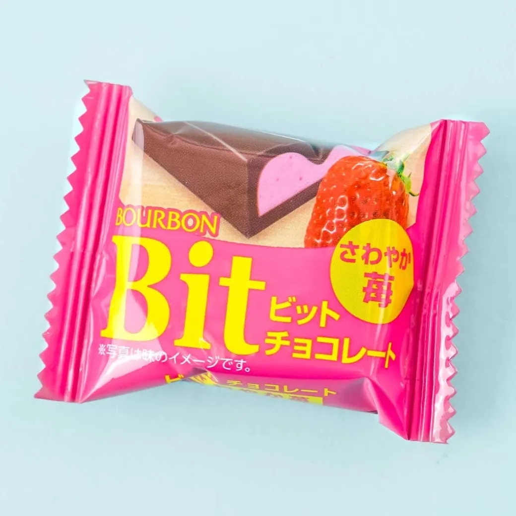 Bourbon Bit Crunch Chocolate - Strawberry