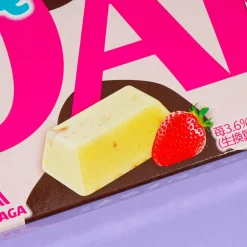 Dars White Chocolate - Crunchy Strawberry