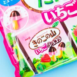 Kinoko no Yama & Takenoko no Sato Chocolate Biscuit Set - Strawberry Chocolate