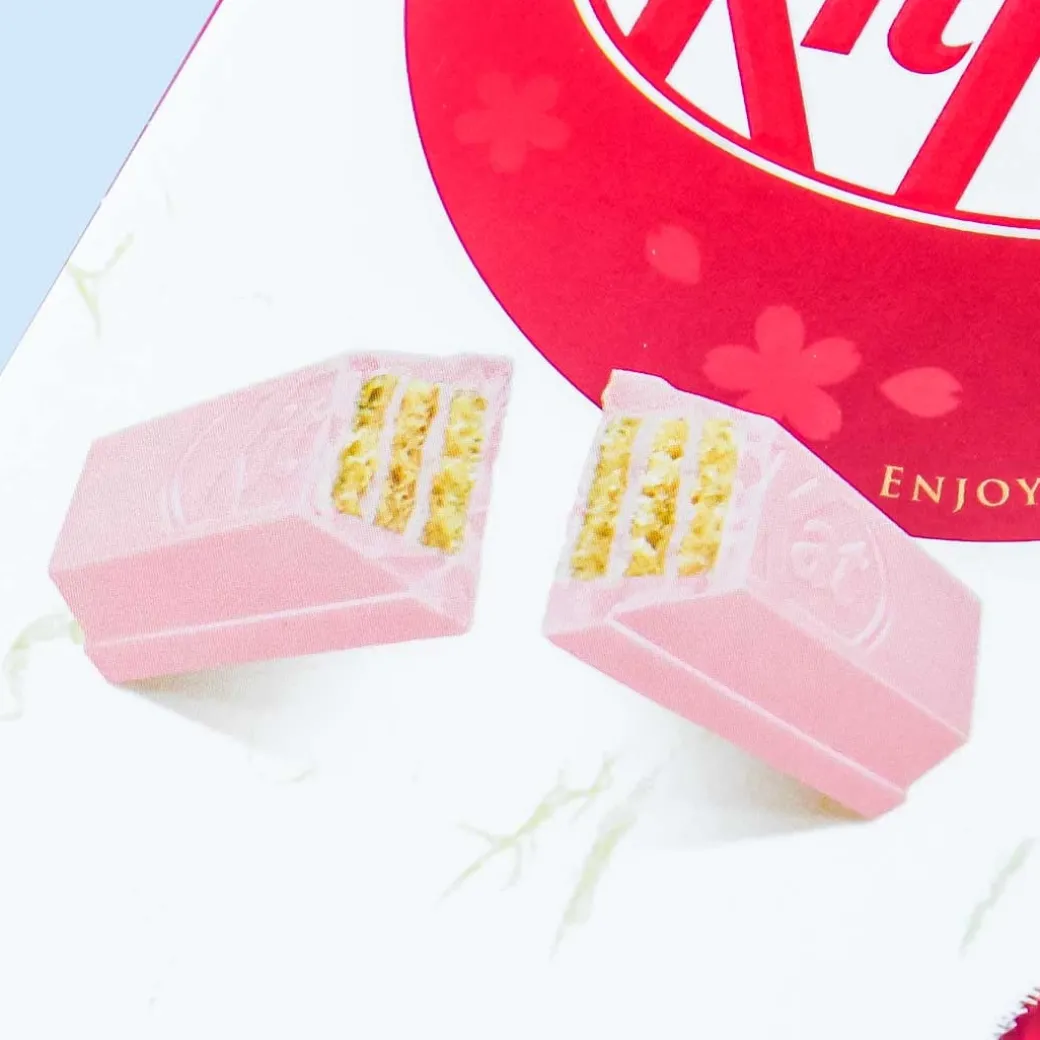 Kit Kat Amaou Strawberry Chocolates - Kyushu Souvenir