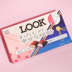 Look Chocolate - Peach Jam & Blueberry Yogurt