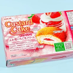 Lotte Custard Cake - Strawberry Fresh Cream